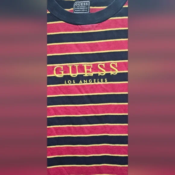 Guess Tee - Picture 2 of 5